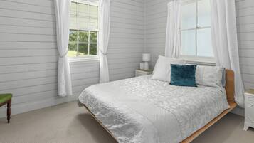 2 Schlafzimmer, Schreibtisch, Bügeleisen/Bügelbrett, WLAN