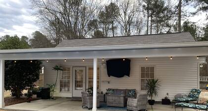 AUGUSTA NATIONAL WOMEN'S AMATEUR & MASTERS RENTAL - SIX MILES FROM THE NATIONAL