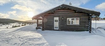 6 bedroom cozy home in Kvam