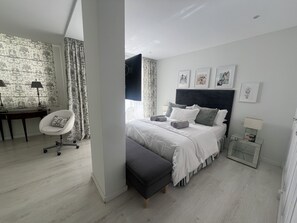 2 chambres, fer et planche Ă repasser, Wi-Fi, literie fournie