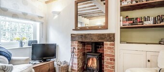 2 bedroom accommodation in Wenhaston, near Halesworth