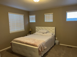 4 bedrooms, in-room safe, iron/ironing board, travel cot