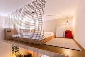 2 habitaciones, tabla de planchar con plancha, cuna de viaje y wifi