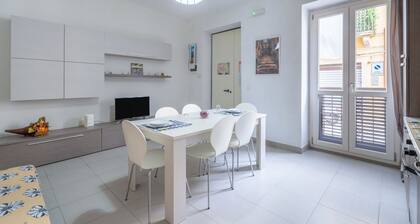 Apartment 'Casa Carlotta' with Balcony, Wi-Fi and Air Conditioning