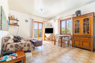 Holiday Home 'Victoria's House' with Sea View, Wi-Fi and Air Conditioning