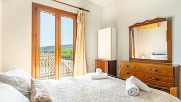 1 chambre, fer et planche Ă repasser, Wi-Fi gratuit, draps fournis