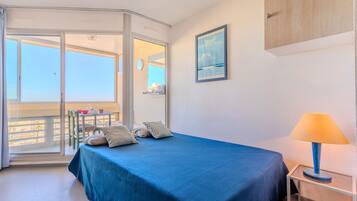 Fer et planche Ă repasser, Wi-Fi gratuit, draps fournis