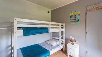 5 chambres, fer et planche à repasser, Wi-Fi gratuit, draps fournis