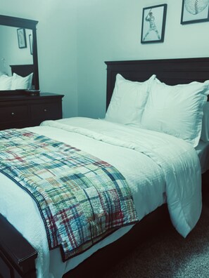 3 多间卧室、熨斗/熨衣板、WiFi、床单