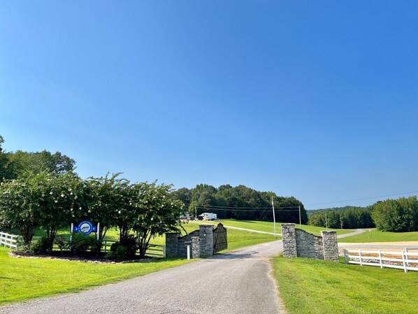 Property grounds - 214B BACKROADS & BONFIRES SITE 12 (Clifton)