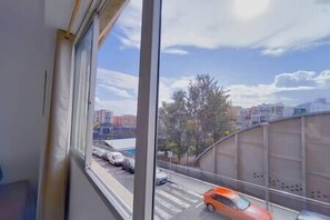 Interior - Proa Duggi Santa Cruz (Santa Cruz de Tenerife)