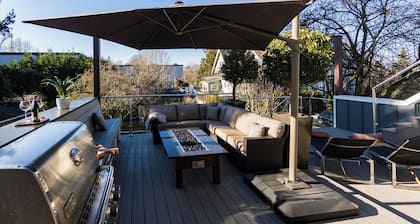 Central Park Prestige (A) - A Brand New Boutique Hotel Style Room Near Downtown