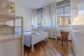 1 bedroom, iron/ironing board, WiFi, bed sheets - GuestHost - Bright studio apartment perfect for two people, located in a building with a garden in the Cirenaica district, an area near the center equipped with all services. Located just 20 meters from the entrance to the S.Orsola Polyclinic, it is idea (Bologna)