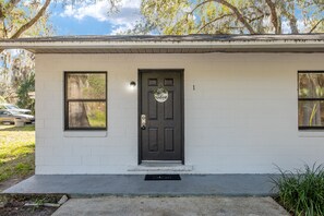 تفاصيل الفندق من الخارج