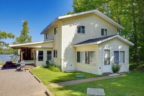 Exterior - Lakefront Suring Home w/ Pool Table + Views! (Suring)