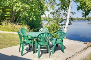 Outdoor dining - Lakefront Suring Home w/ Pool Table + Views! (Suring)