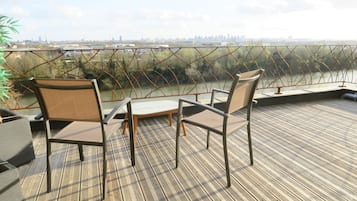 Chambre Double ou avec lits jumeaux, vue fleuve (Van Gogh) | Terrasse/Patio