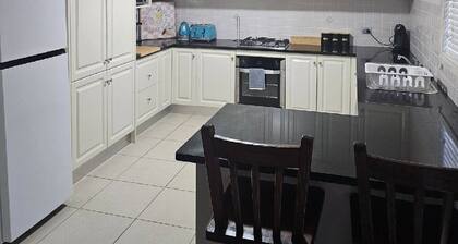 Sunrise Retreat
Entire home in Westdale, Australia