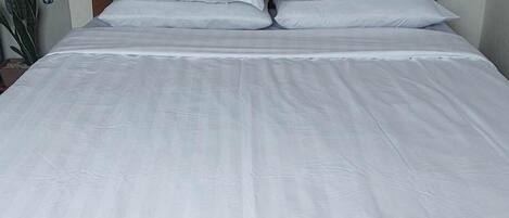 Standard Room, Non Smoking | Down duvets, individually decorated, free WiFi, bed sheets