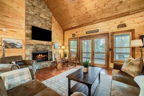 TV connectée, cheminée, jeux vidéo, livres