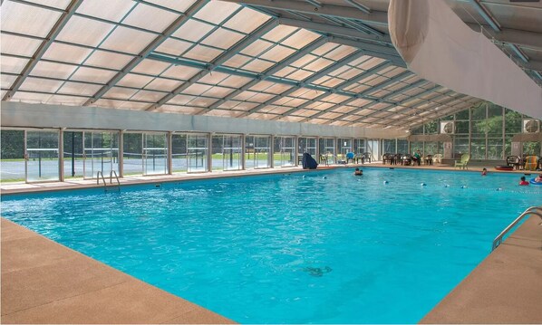 Piscine couverte, piscine extérieure