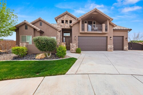 A Dunes Oasis | Custom Home w/ Private Pool | Near Sand Hollow
