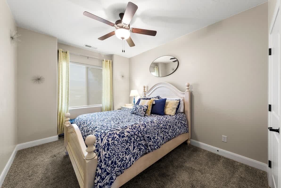 5 bedrooms, iron/ironing board, free WiFi, bed sheets