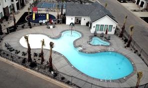 Pool - California Dreamin' | Family Amenities & Adventure (Washington)