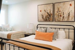4 Schlafzimmer, Bügeleisen/Bügelbrett, Reisekinderbett, kostenloses WLAN