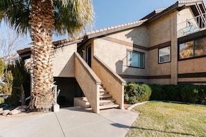 Exterior - A Desert Oasis - Newly Renovated Condo, Pet Friend (St. George)
