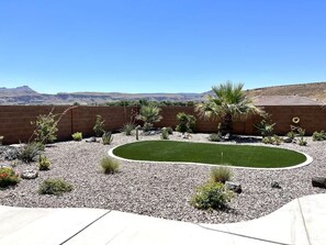 Property grounds - Fire Rock | Brand New 30+ Day | 3 bed/2.5 bath (Hurricane)