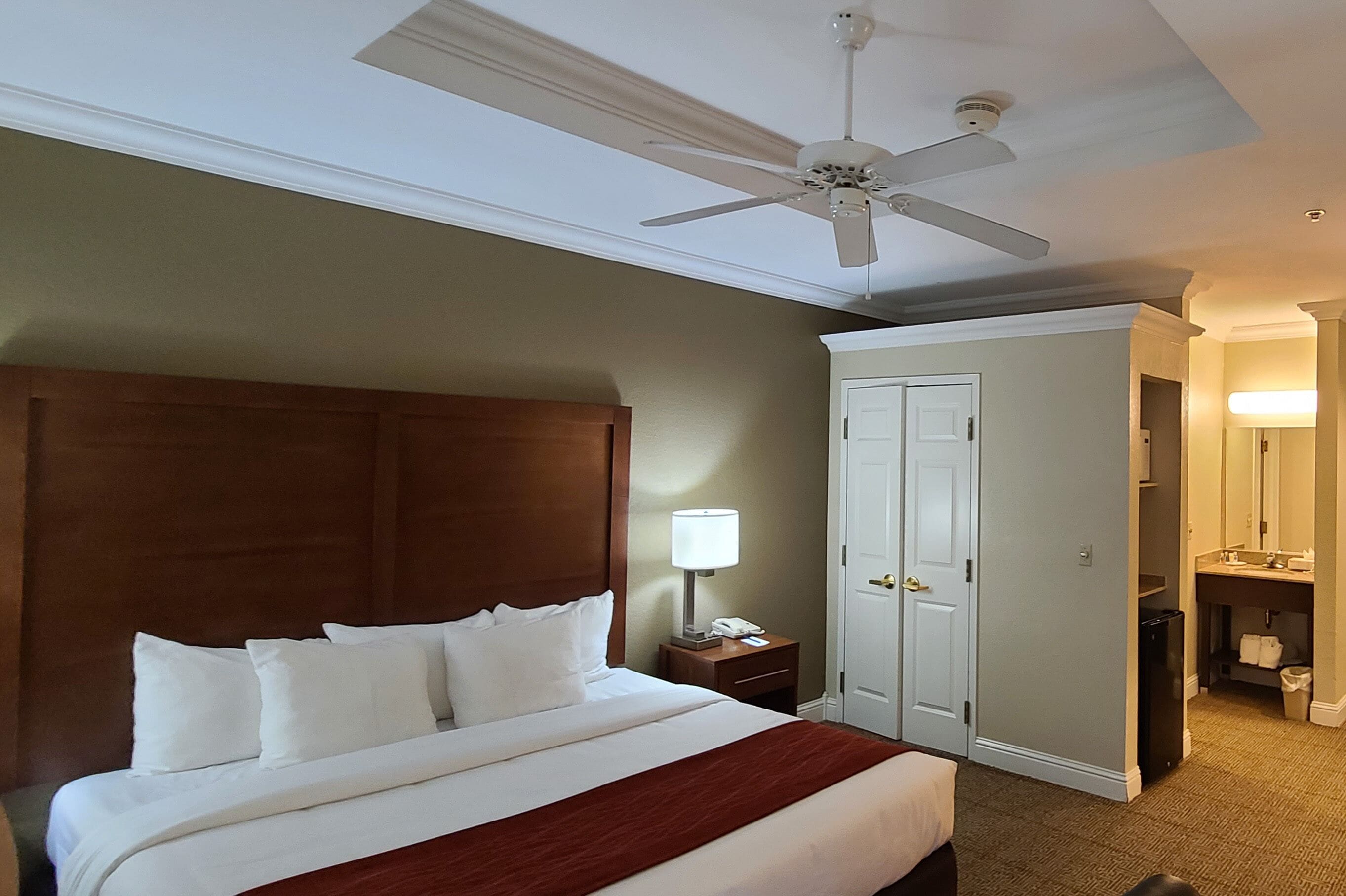 Basic Room, 1 Queen Bed