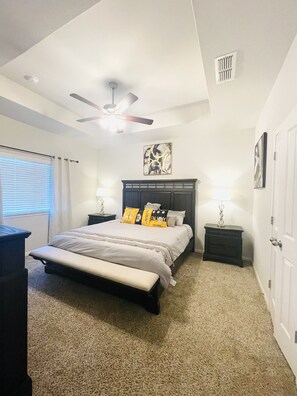 3 Schlafzimmer, Schreibtisch, kostenloses WLAN, Bettwäsche