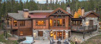 Entertaining Masterpiece, game tables, hot tub, outdoor kitchen, and incredible views!