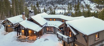 Entertaining Masterpiece, game tables, hot tub, outdoor kitchen, and incredible views!