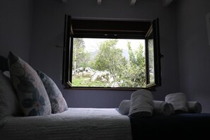 4 多间卧室、免费 WiFi、床单