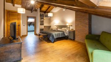 6 slaapkamers, een strijkplank/strijkijzer, gratis wifi, beddengoed
