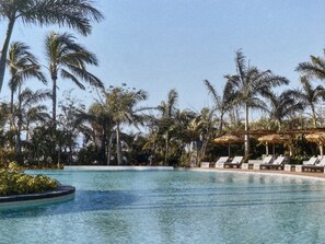 Pool - Vidanta Nuevo Vallarta-1 bdrm, 2bdrm or 3bdrm or 4bdrm. Your choice each suite (Nuevo Vallarta)