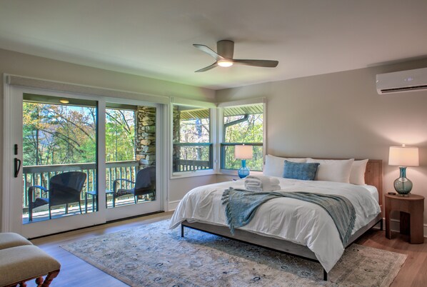 7 bedrooms, iron/ironing board, WiFi, bed sheets