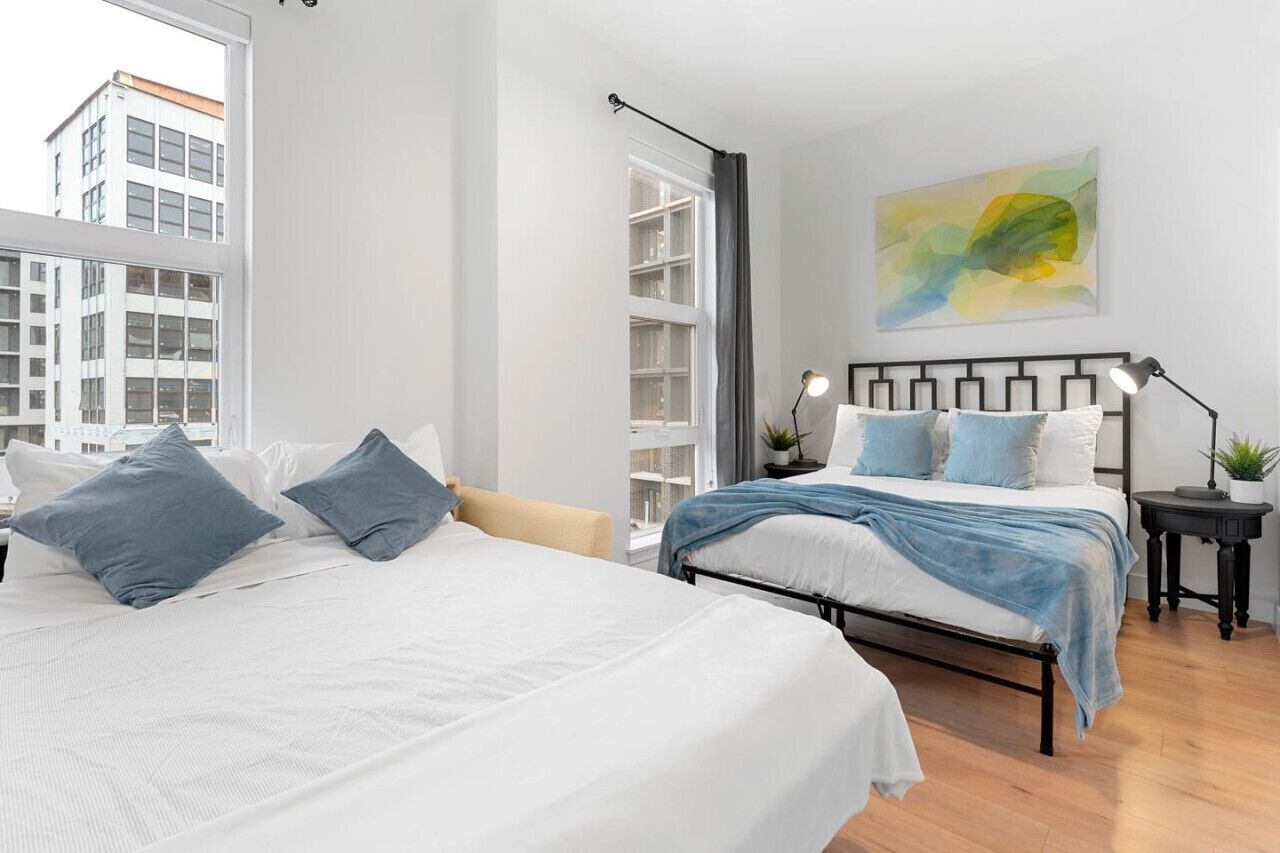 3 bedrooms, desk, iron/ironing board, travel cot