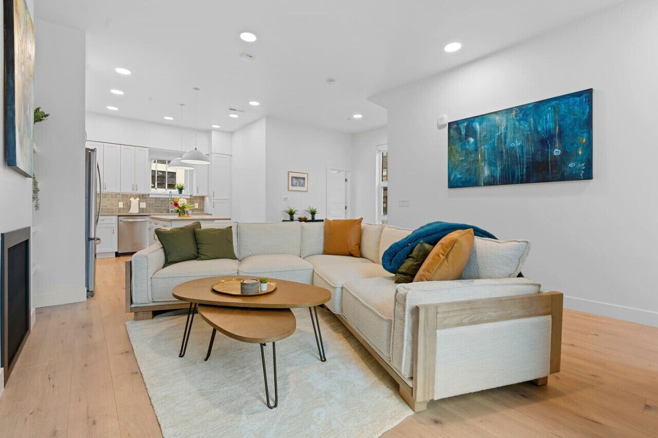 Smart TV, fireplace, video games