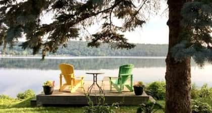 Osprey Nest Lakefront -sleeps 12, close to village