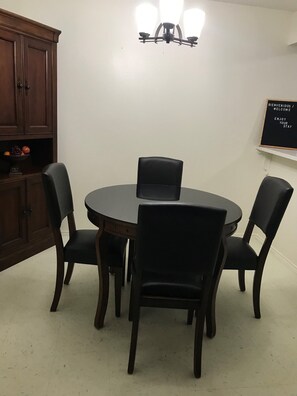 تناول الطعام