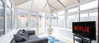 Captivating 3-Bed House in Blackburn