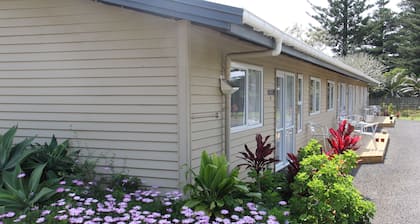 Saints Holiday Apartments