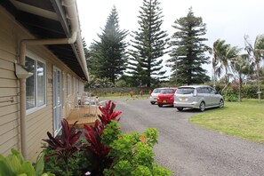Front of property - Saints Holiday Apartments (Norfolk Island)