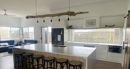 Kaarakin Beach House - Option 1 - 1Bdr, 1Br - Relax and forget the world