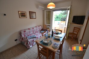 Dining - Apartment 2 bedrooms and pinewood view P2 42 (Rosolina Mare)