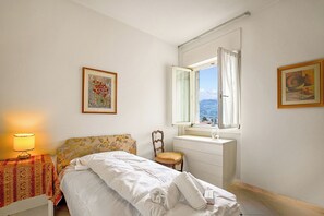 3 bedrooms, free WiFi, bed sheets