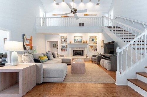 Private Pool! Walk to Village & Ocean